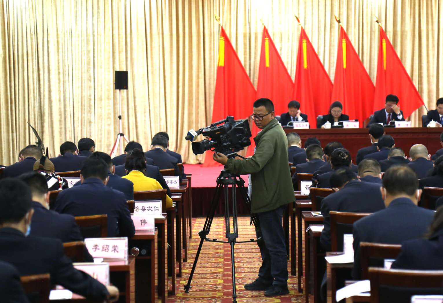 格；；ǘ  高原逐梦来